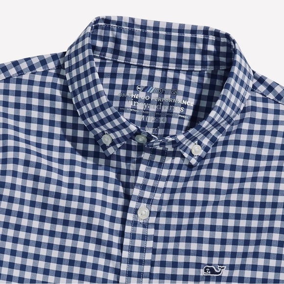 Vineyard Vine Boys' On-The-Go brrrº performance Gingham Shirt. Size Medium 12-14 - Picture 2 of 4